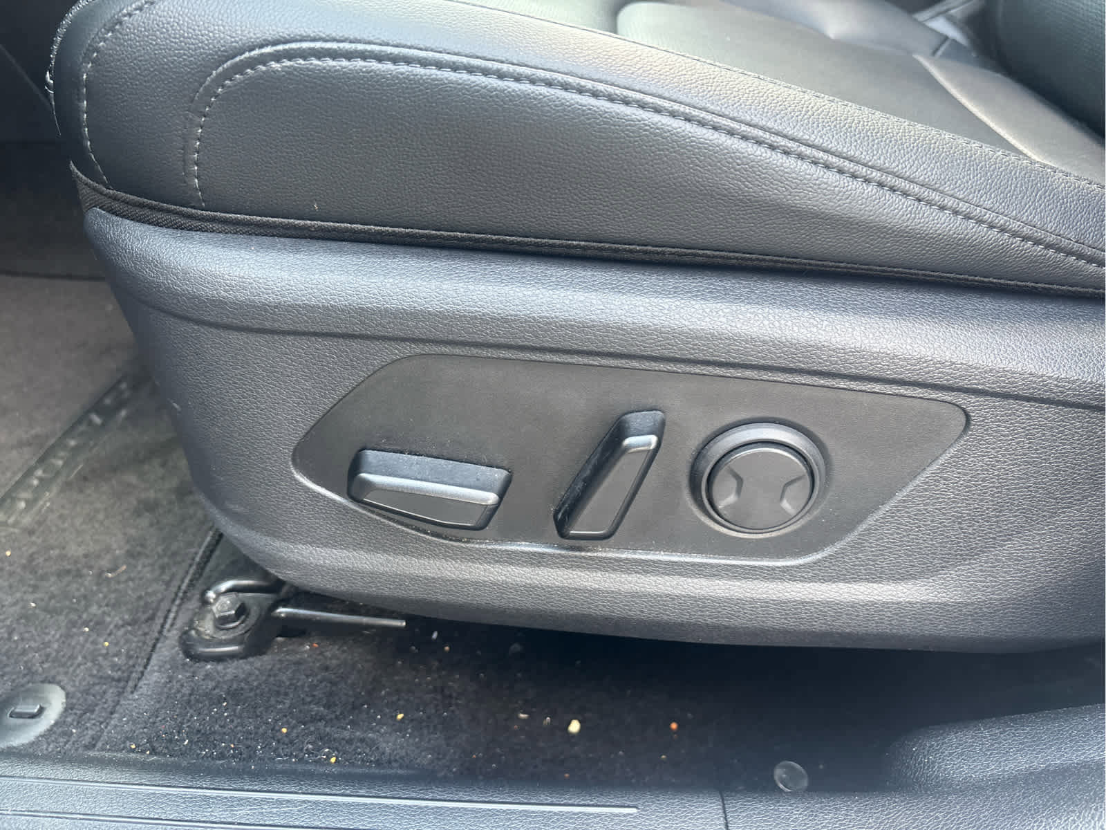 Used 2023 Kia Sportage SX image 7