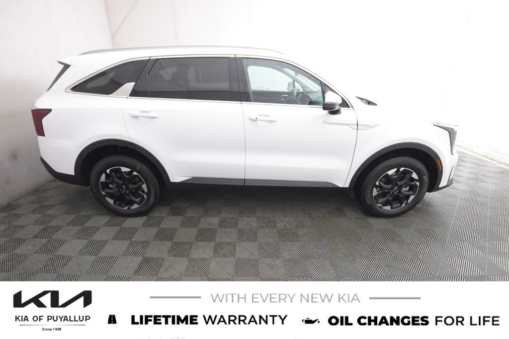 New 2026 Kia Sorento S image 4