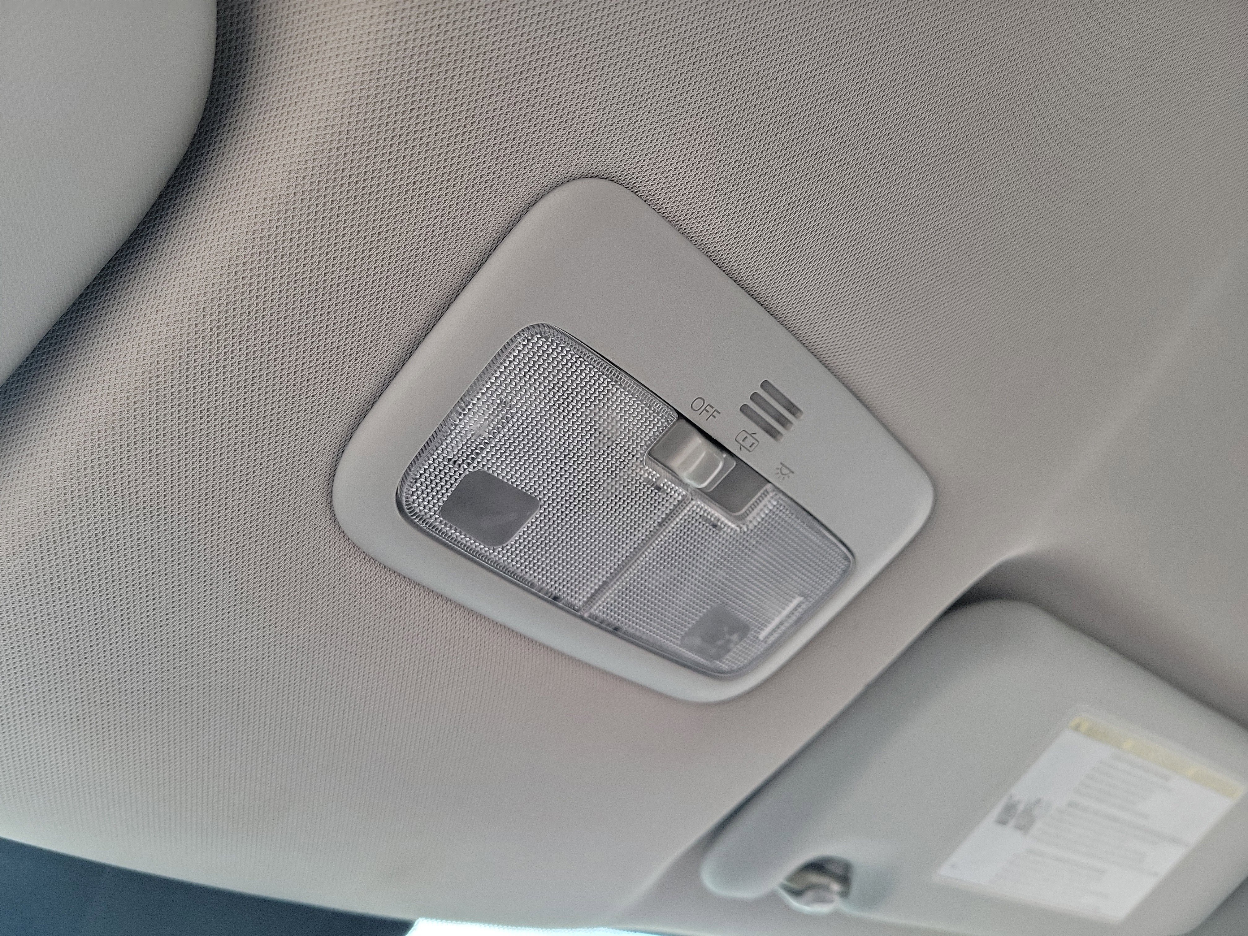 Used 2019 Toyota Corolla LE w/ Carpet Mat Package (TMS) FWD image 30