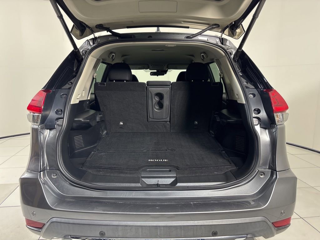 Used 2020 Nissan Rogue SV image 28