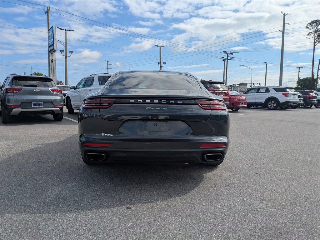 Used 2018 Porsche Panamera 4 image 4