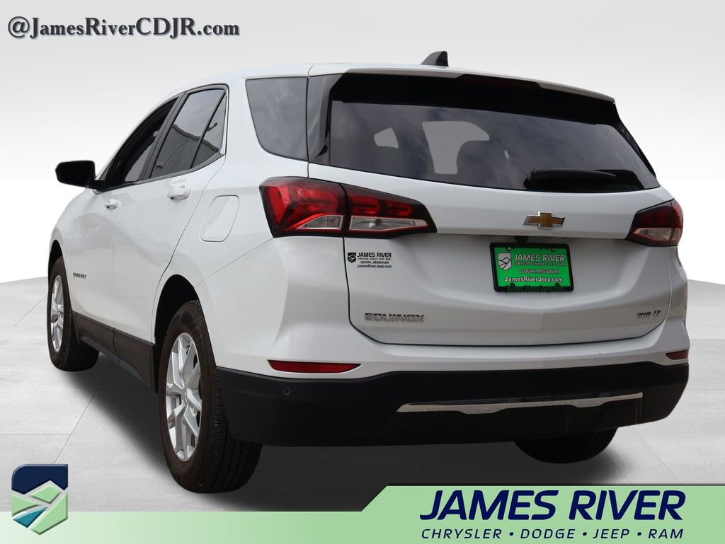 Used 2024 Chevrolet Equinox LT image 3