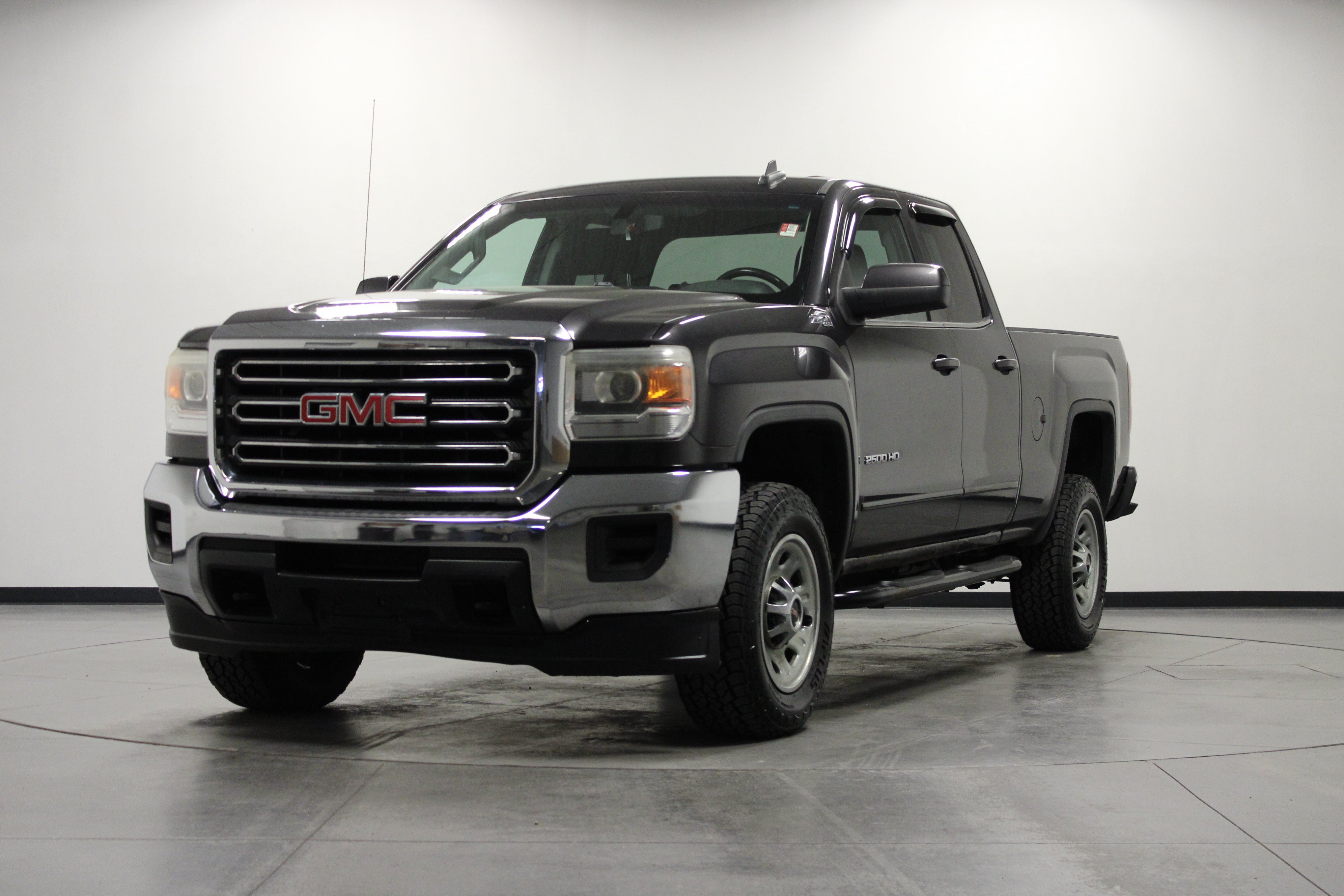Used 2015 GMC Sierra 2500 SLE AWD/4WD image 8