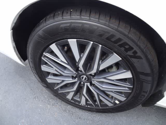 Used 2025 Nissan Altima 2.5 SV FWD image 11