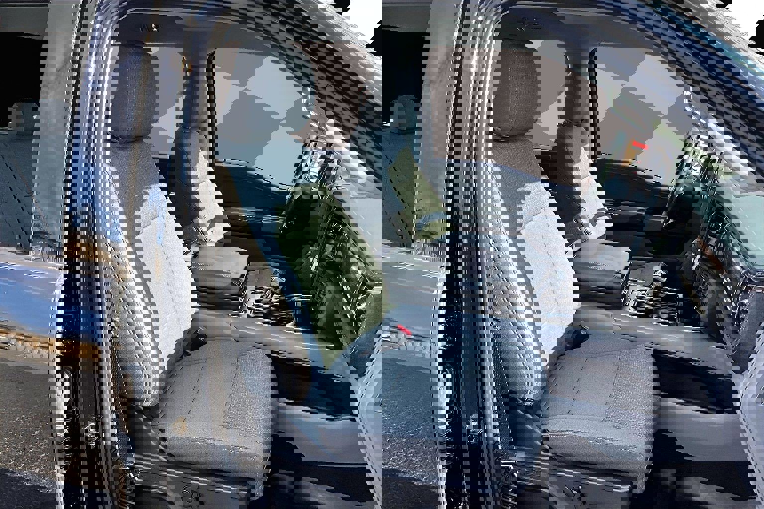 Used 2024 Ford F150 Lightning Flash image 7