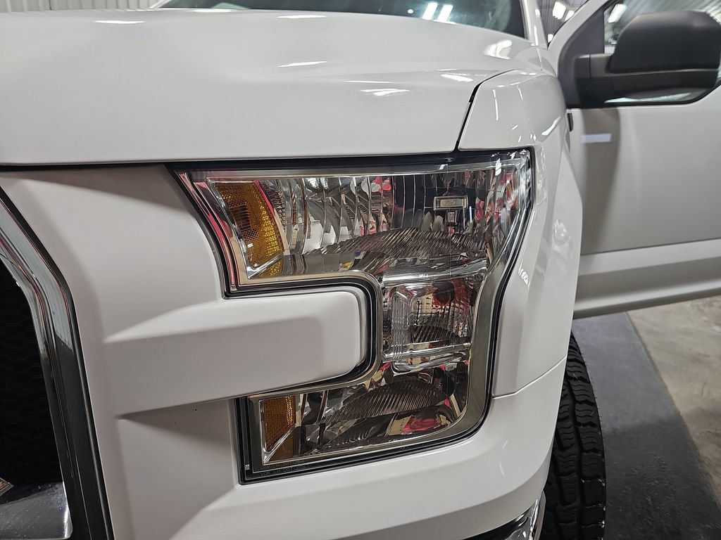 Used 2016 Ford F150 XLT AWD/4WD image 29