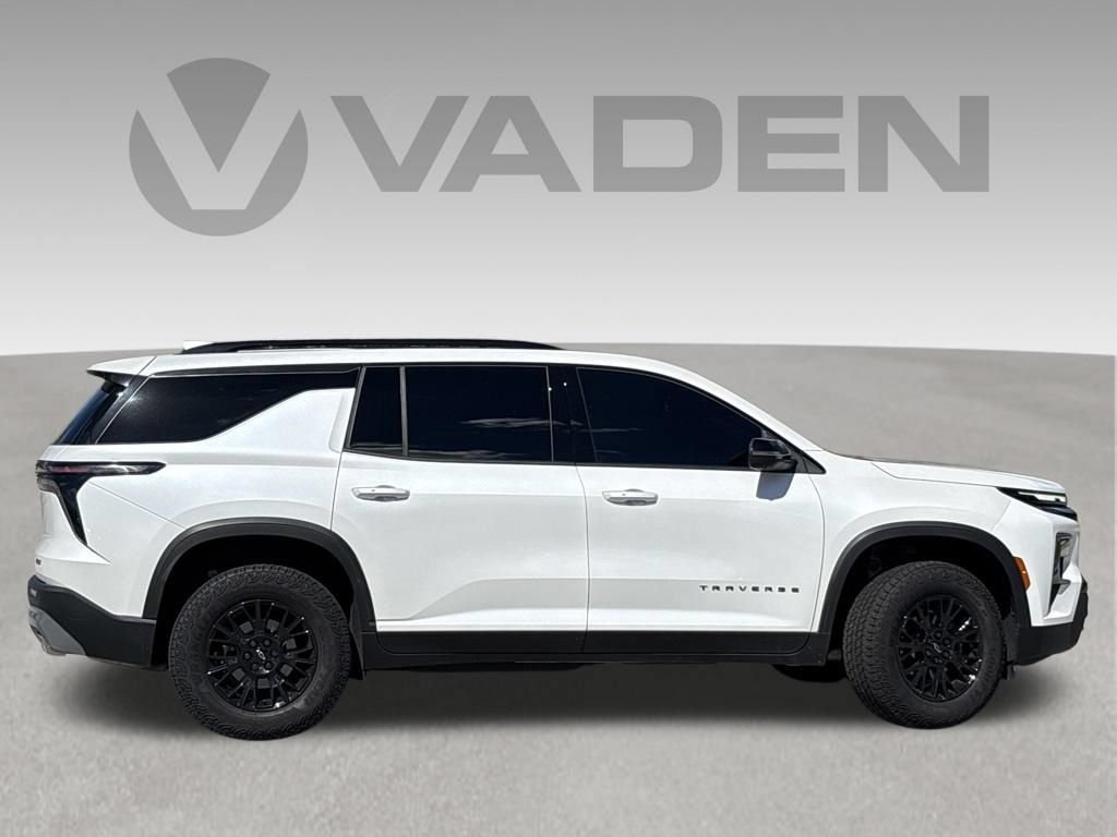 Used 2025 Chevrolet Traverse Z71 w/ Driver Confidence Package AWD/4WD image 14