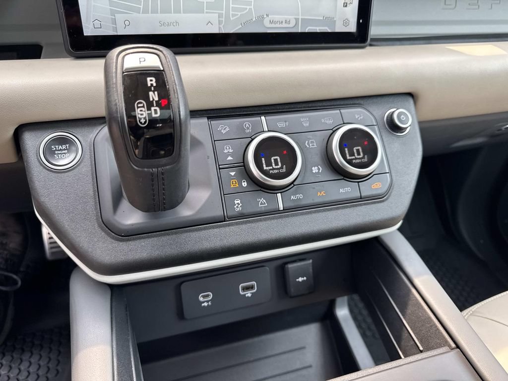 Used 2020 Land Rover Defender 110 HSE AWD/4WD image 27
