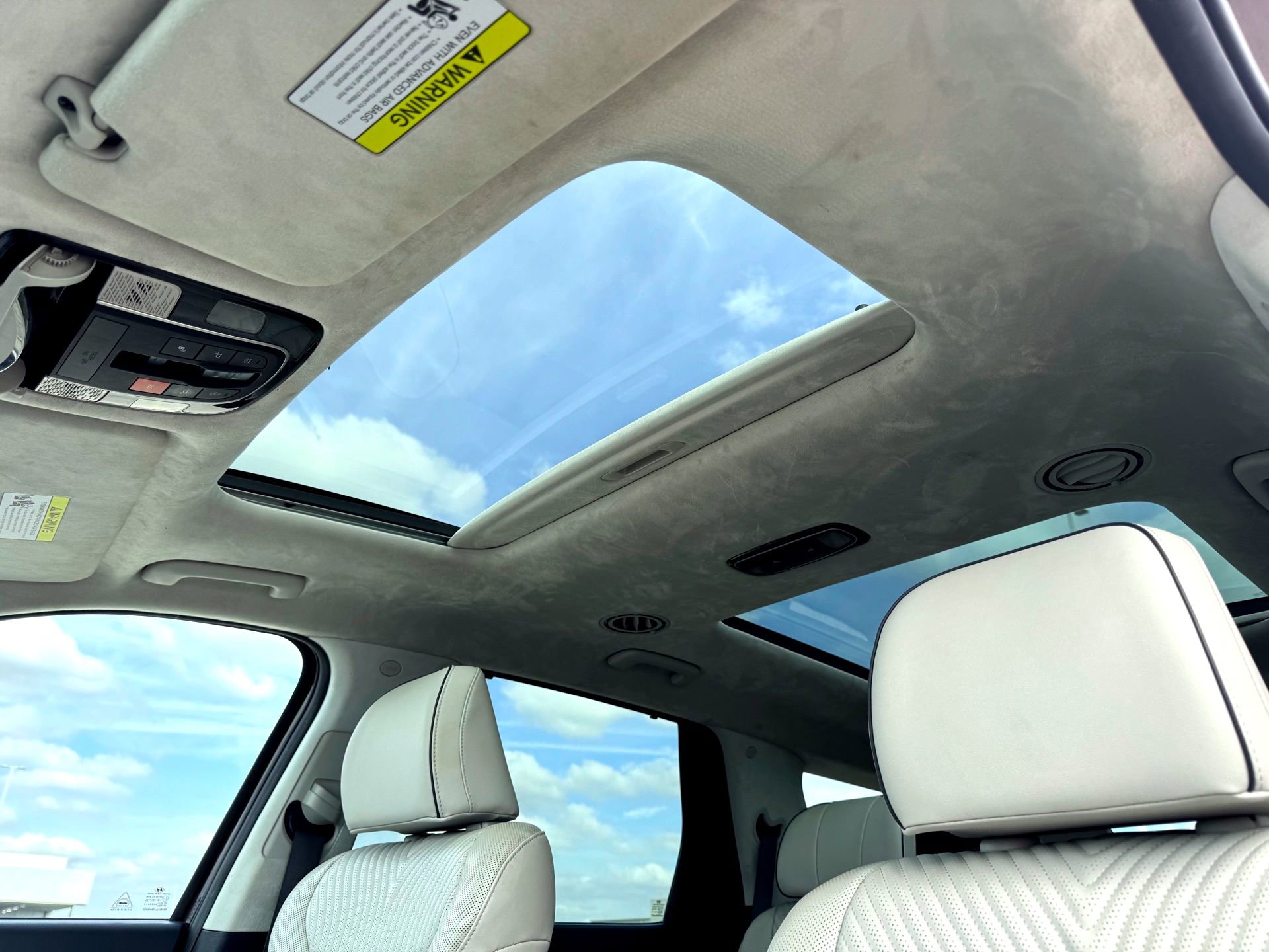 Used 2024 Hyundai Palisade Calligraphy image 14