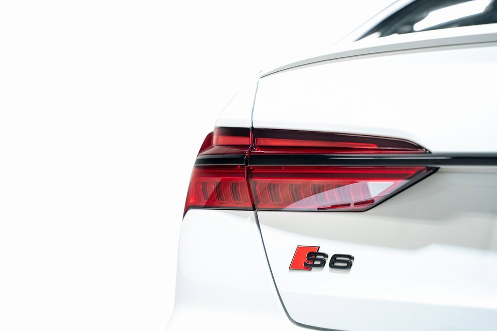 Used 2021 Audi S6 Prestige w/ Prestige Package image 14