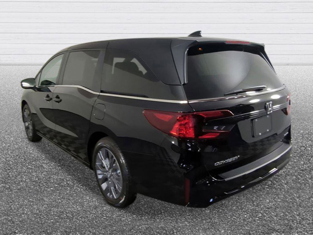 New 2026 Honda Odyssey Touring image 3