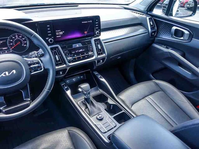Used 2023 Kia Sorento S w/ Panoramic Sunroof Package FWD image 17