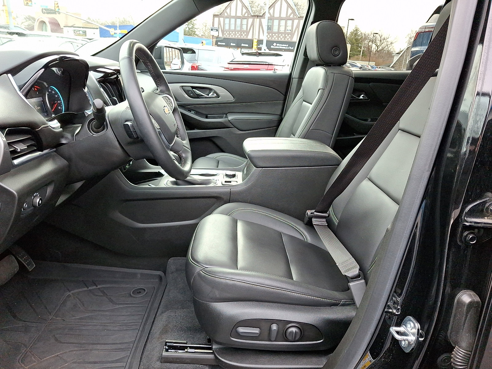 Certified 2023 Chevrolet Traverse LT w/ LT Premium Package image 16