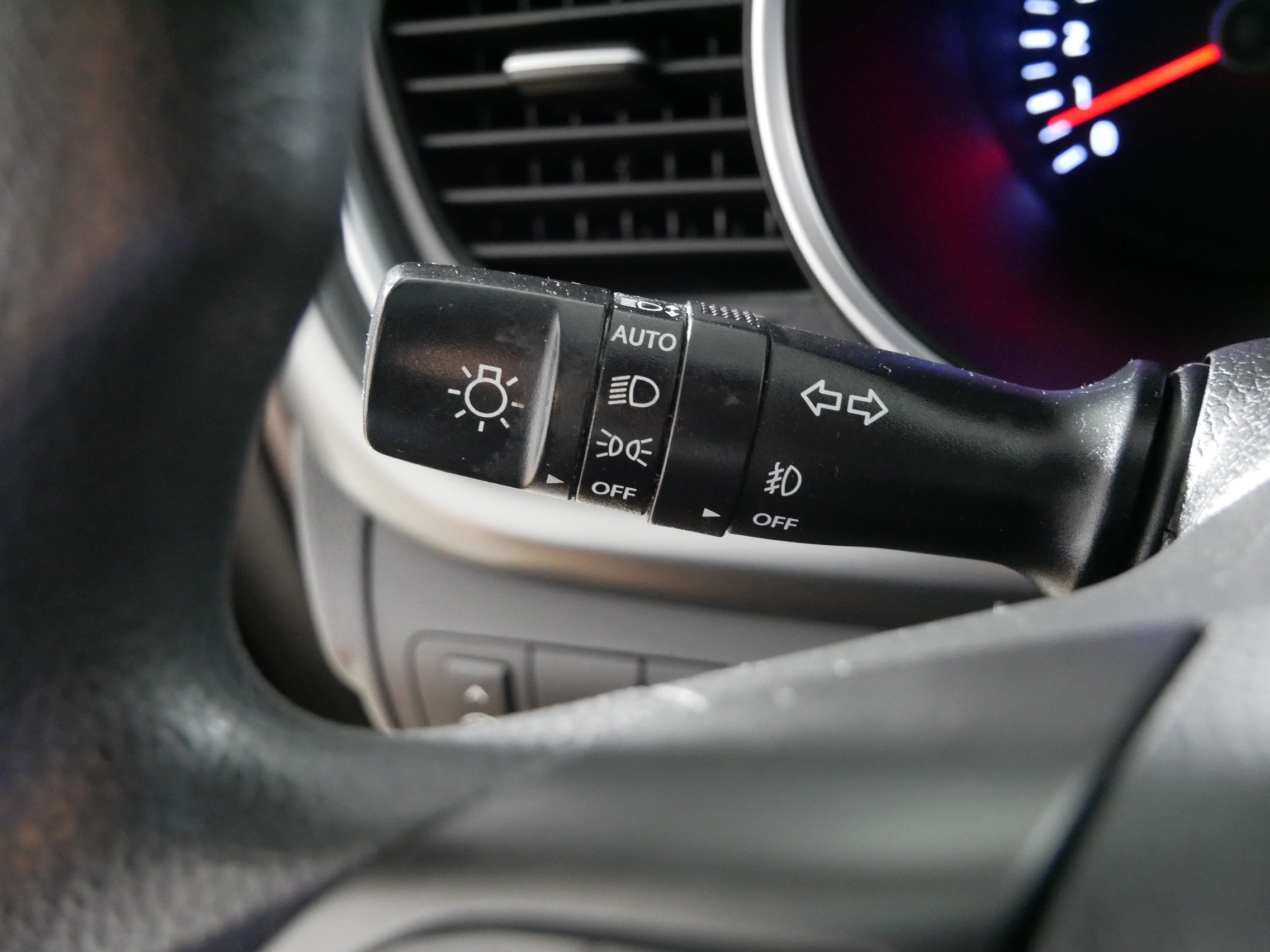 Used 2015 Kia Optima LX FWD image 32