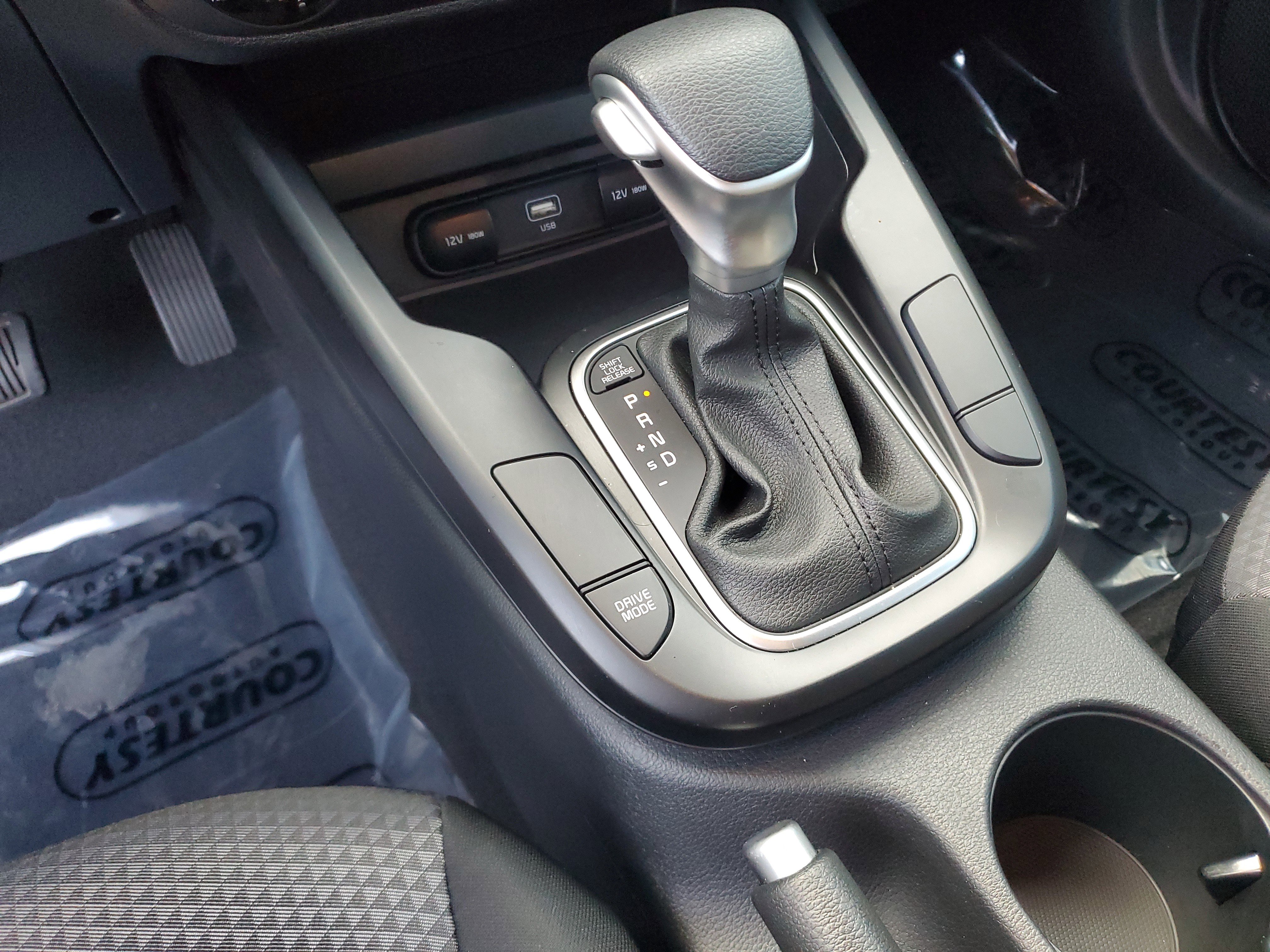 Used 2025 Kia Soul LX w/ LX Technology Package image 24