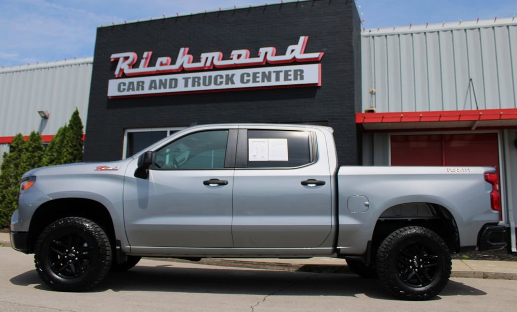 Used 2025 Chevrolet Silverado 1500 Custom Trail Boss AWD/4WD image 7