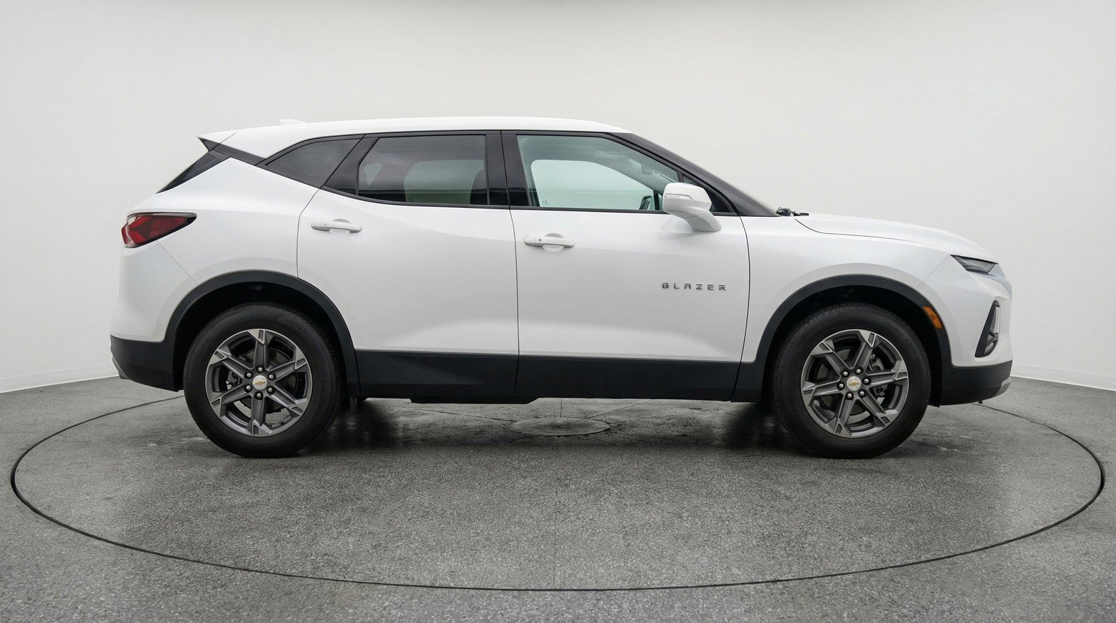 Used 2025 Chevrolet Blazer LT image 11