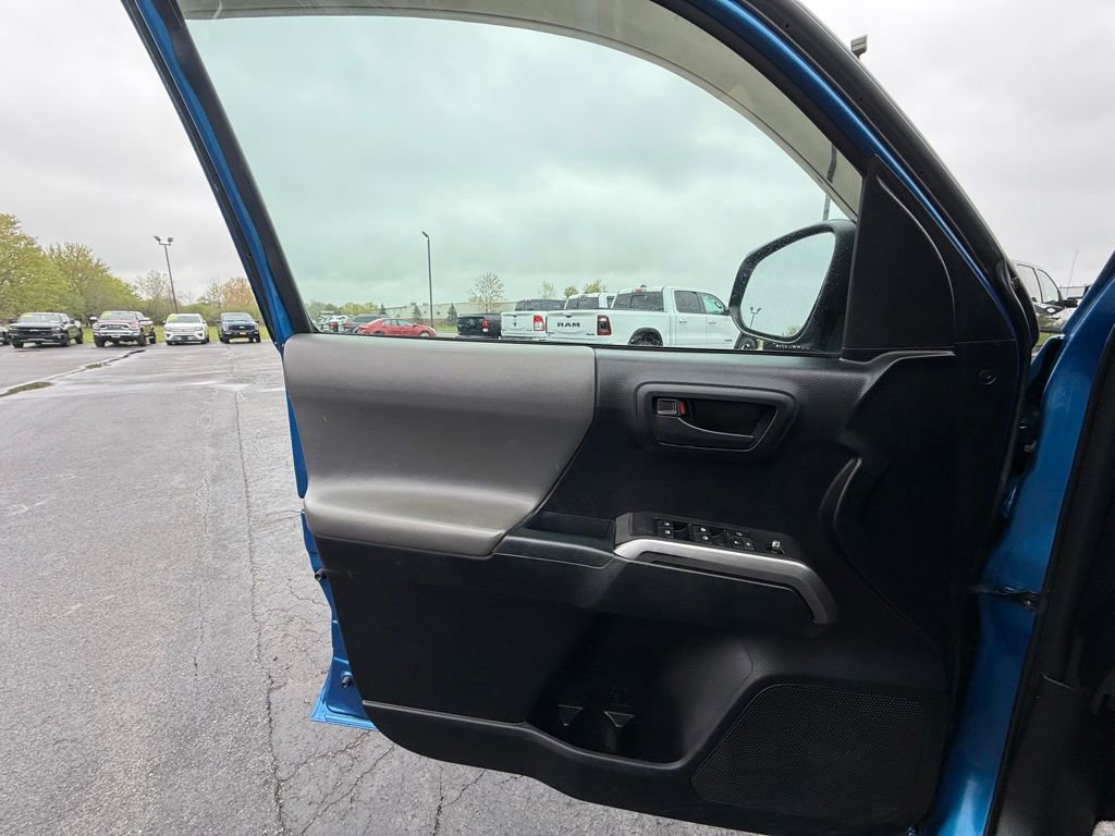 Used 2017 Toyota Tacoma 4x4 Double Cab image 21