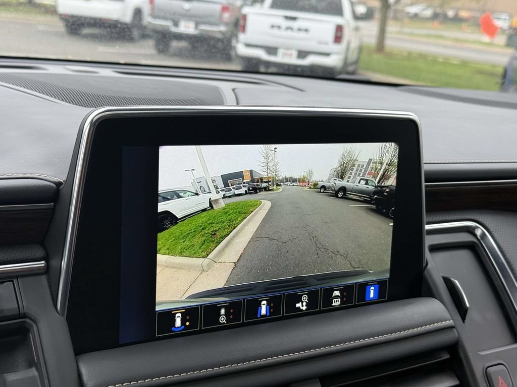 Used 2023 Chevrolet Tahoe Premier w/ Premium Package 2 AWD/4WD image 29
