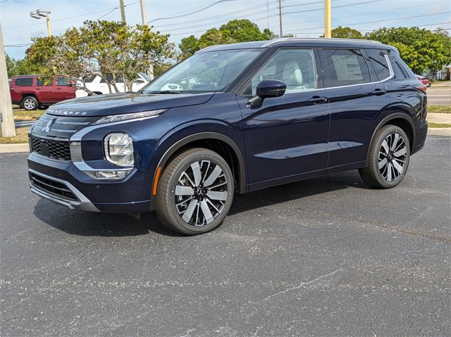 New 2025 Mitsubishi Outlander SEL image 2