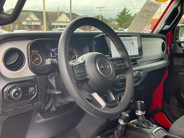 Used 2024 Jeep Wrangler Sport S image 12