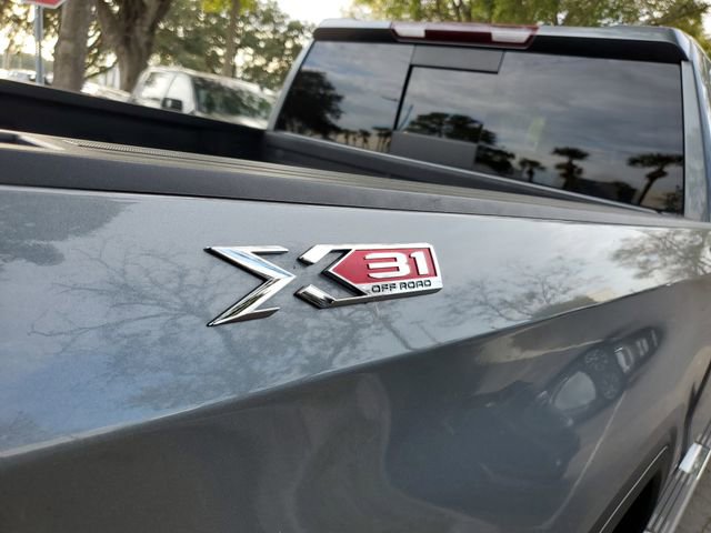 Used 2022 GMC Sierra 1500 SLT w/ SLT Premium Plus Package image 9