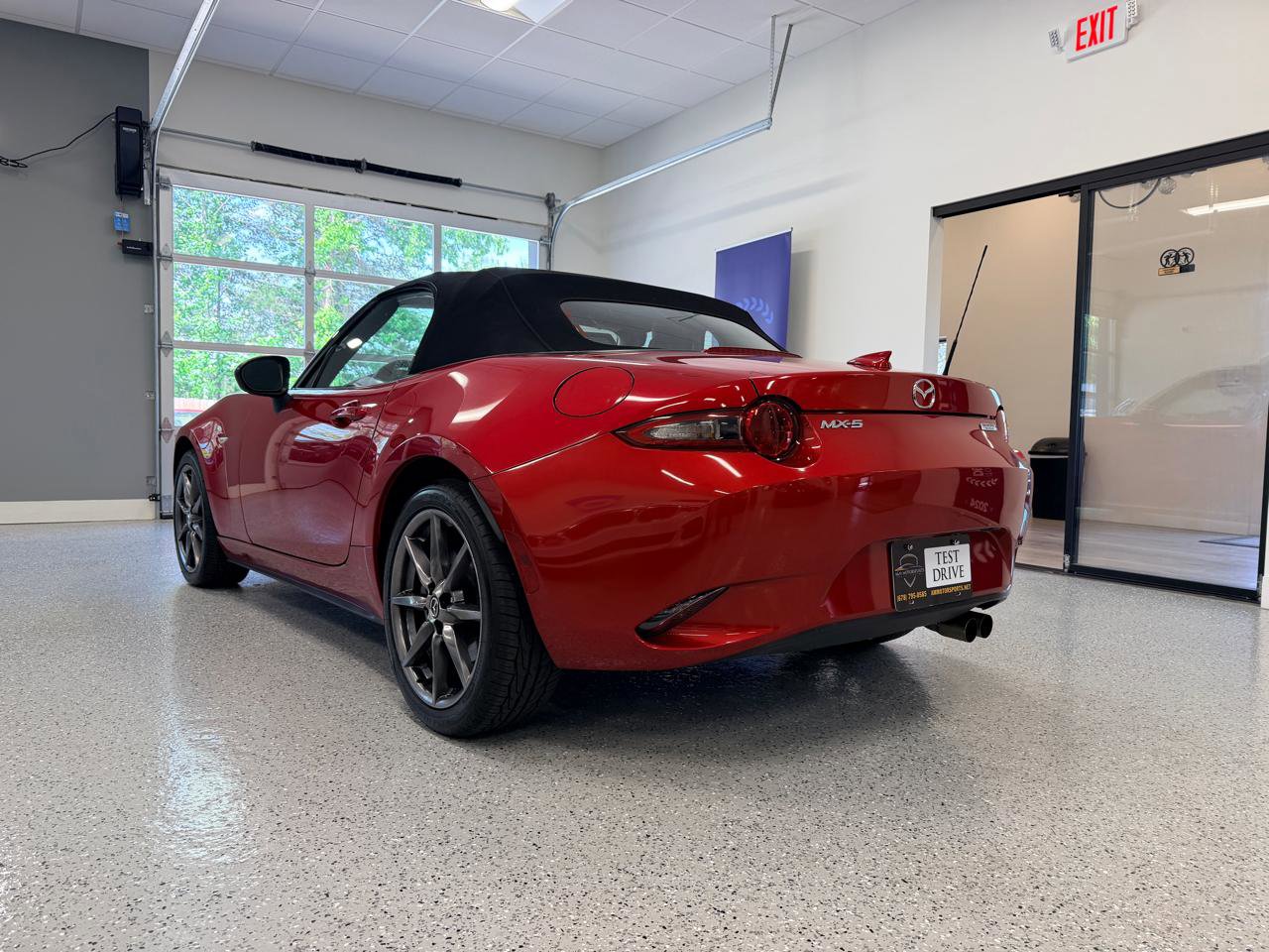 Used 2017 MAZDA MX-5 Miata Grand Touring RWD image 5