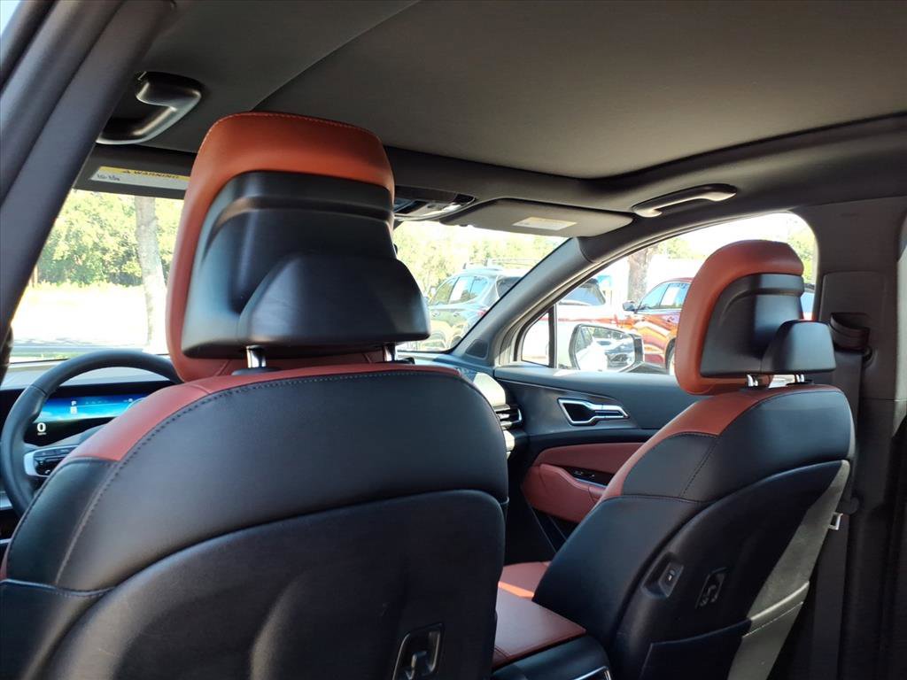 Used 2024 Kia Sportage SX image 16