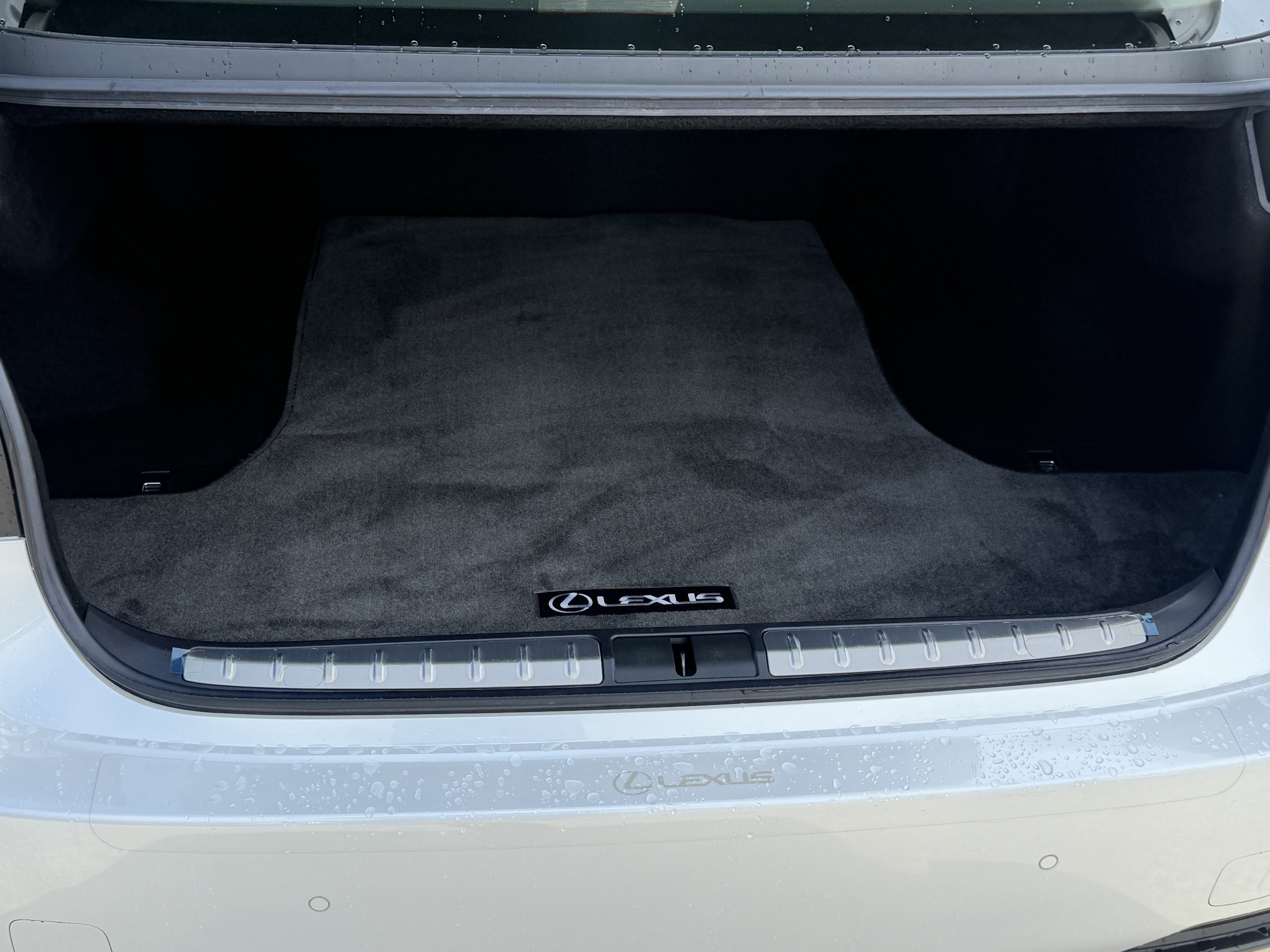 Used 2018 Lexus LS 500 w/ Luxury Package RWD image 28