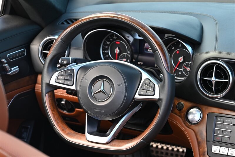 Used 2017 Mercedes-Benz SL 450 image 29