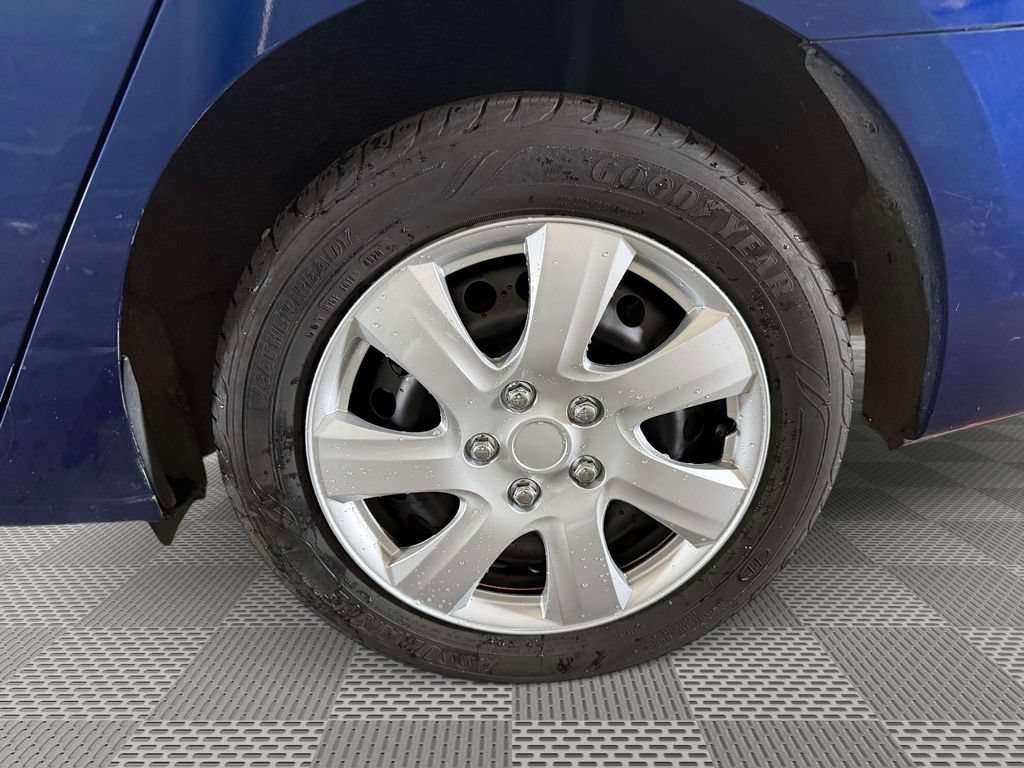 Used 2016 Nissan Sentra SV FWD image 5