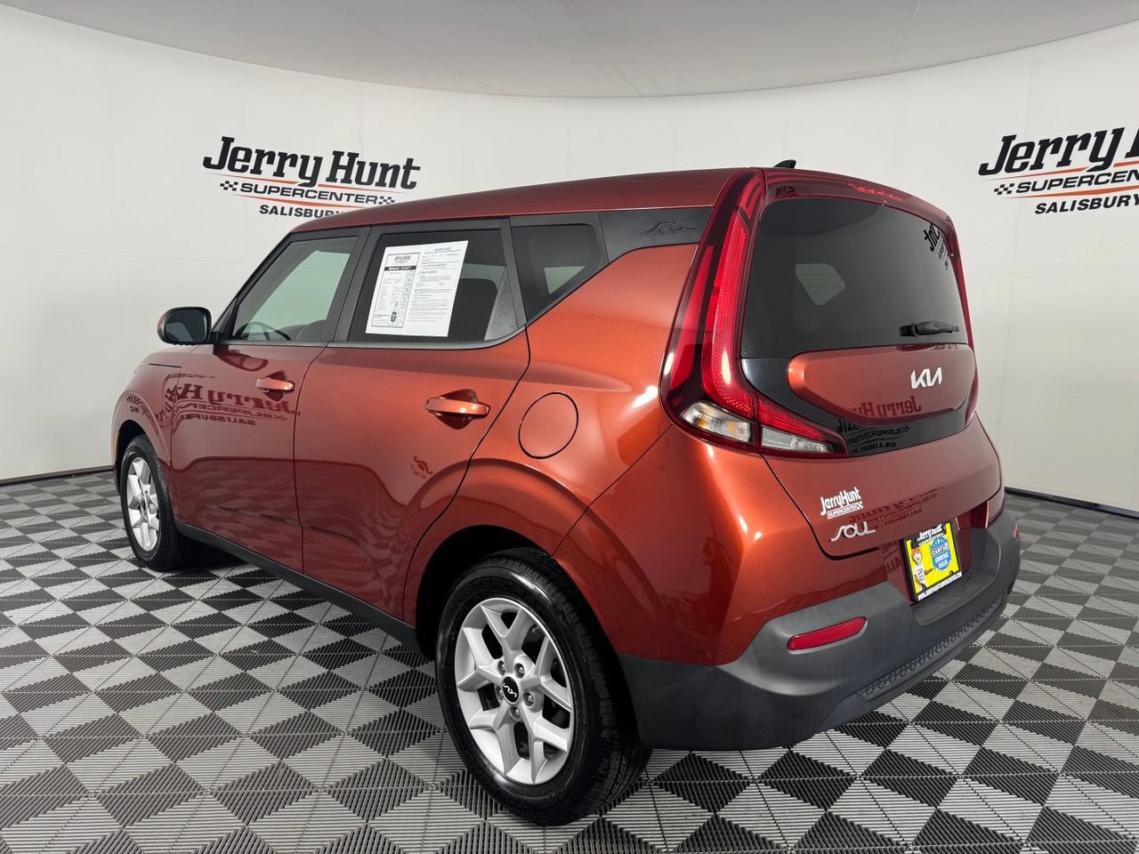Used 2022 Kia Soul LX w/ Technology Package FWD image 8