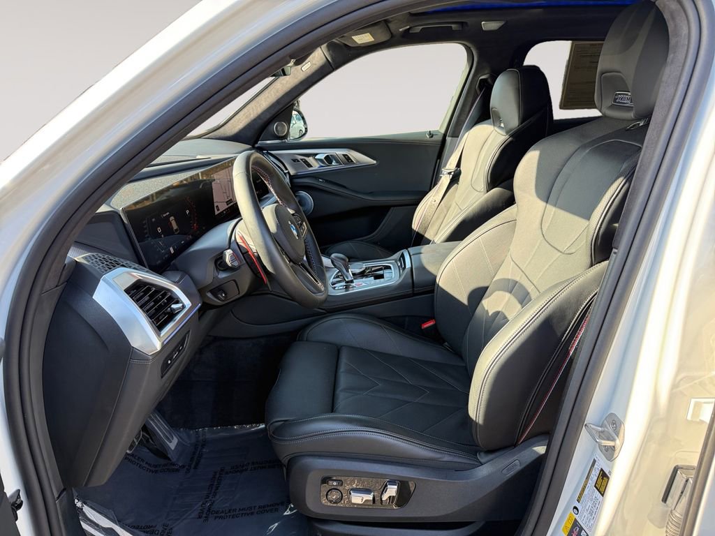 Certified 2026 BMW XM Label Red image 9