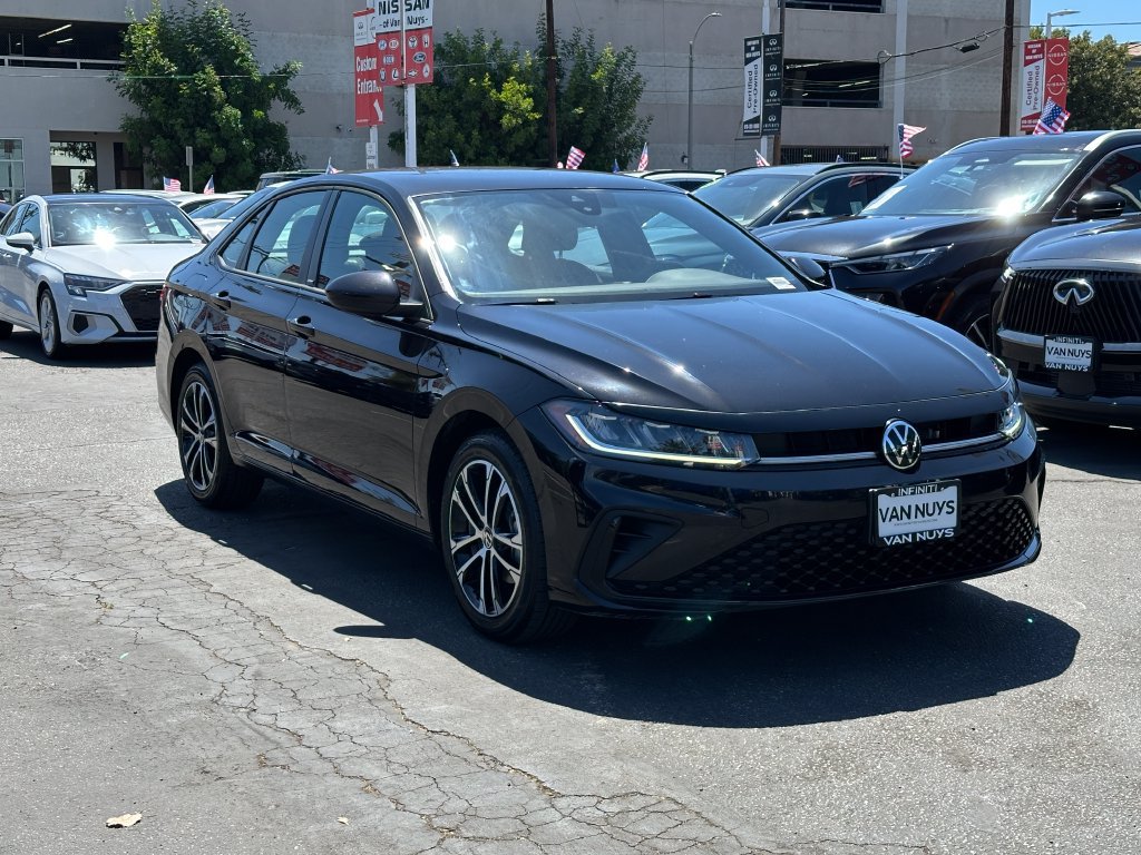 Used 2025 Volkswagen Jetta Sport FWD image 10