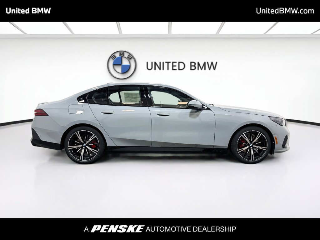 New 2027 BMW 530i w/ M Sport Package RWD image 4