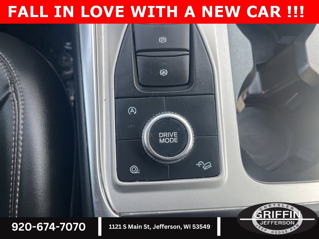 Used 2023 Ford Explorer XLT w/ Equipment Group 202A image 18