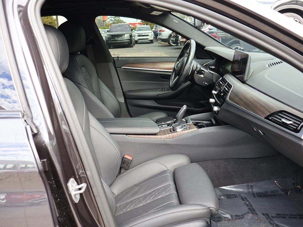 Used 2023 BMW 540i w/ M Sport Package image 30