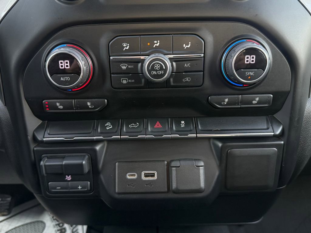 Used 2021 Chevrolet Silverado 2500 LT w/ Convenience Package image 32