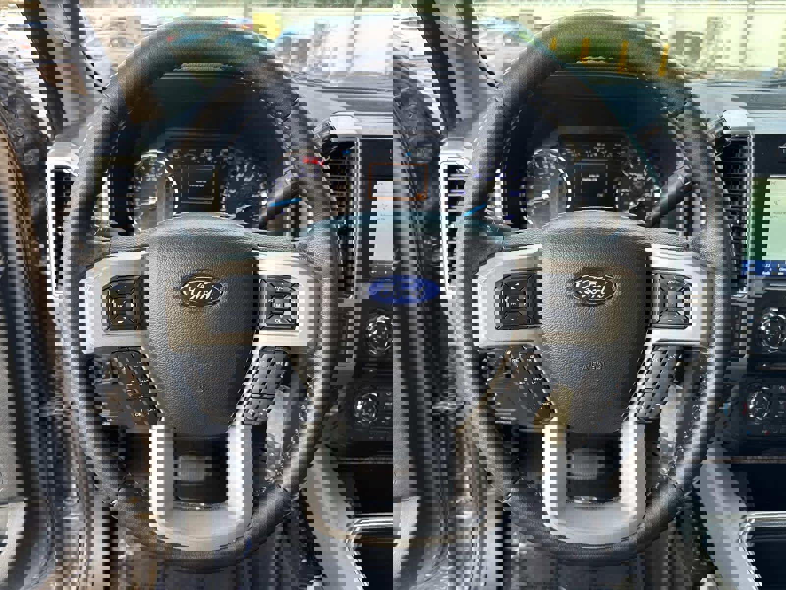 Used 2018 Ford F250 Lariat w/ Chrome Package image 33