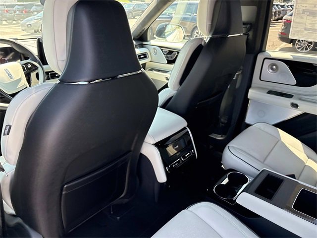 New 2025 Lincoln Aviator Black Label w/ Black Label Special Edition image 18