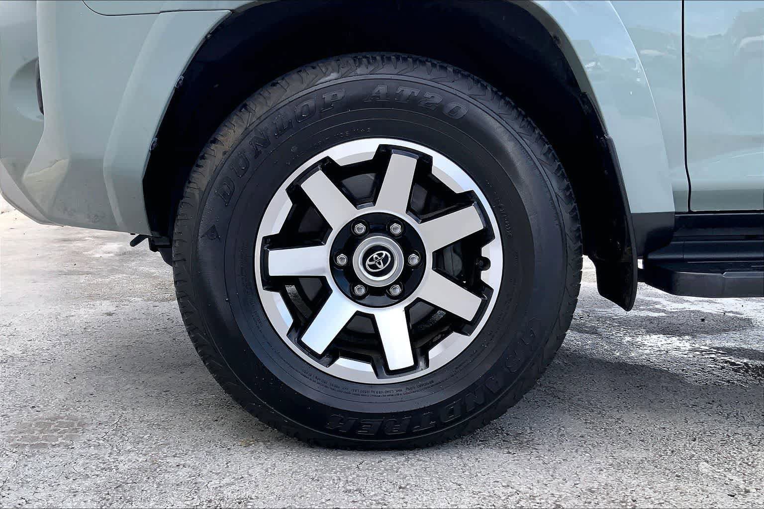 Used 2023 Toyota 4Runner TRD Off-Road Premium AWD/4WD image 9