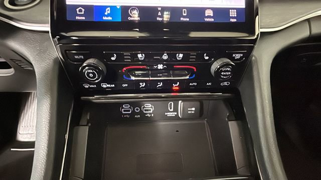 Used 2022 Jeep Grand Cherokee Limited 4xe w/ Luxury Tech Group II AWD/4WD image 23