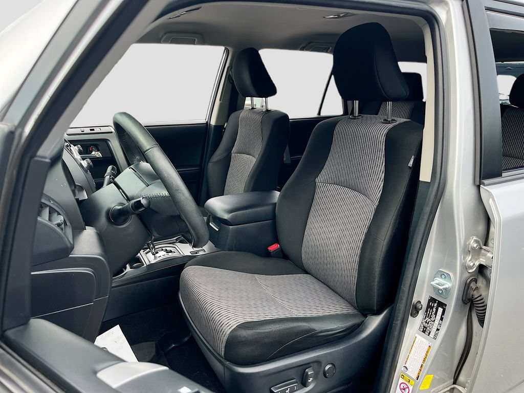 Used 2016 Toyota 4Runner SR5 RWD image 19