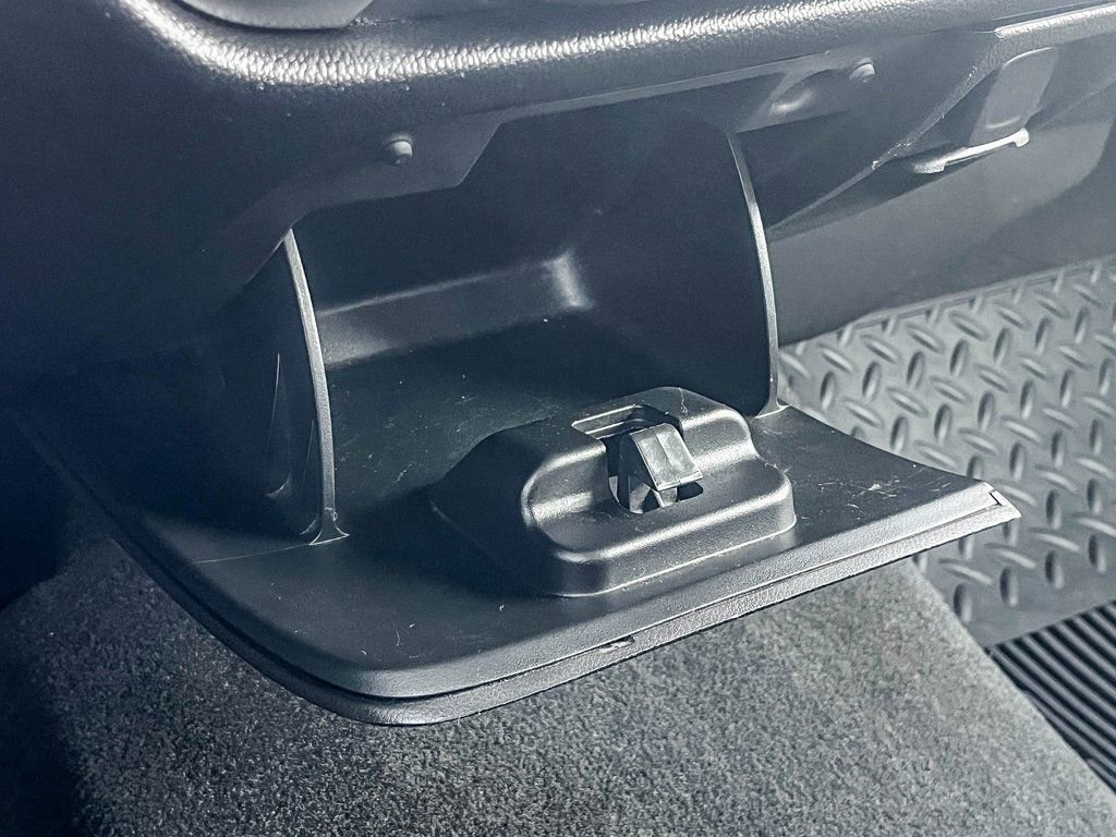 Used 2018 Chevrolet Silverado 1500 LT w/ All Star Edition image 41