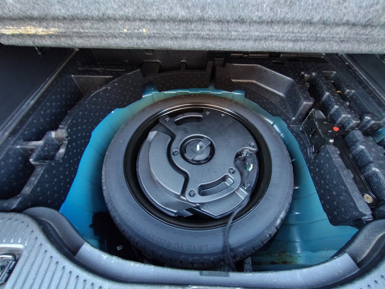 Used 2018 Buick Encore Essence image 43