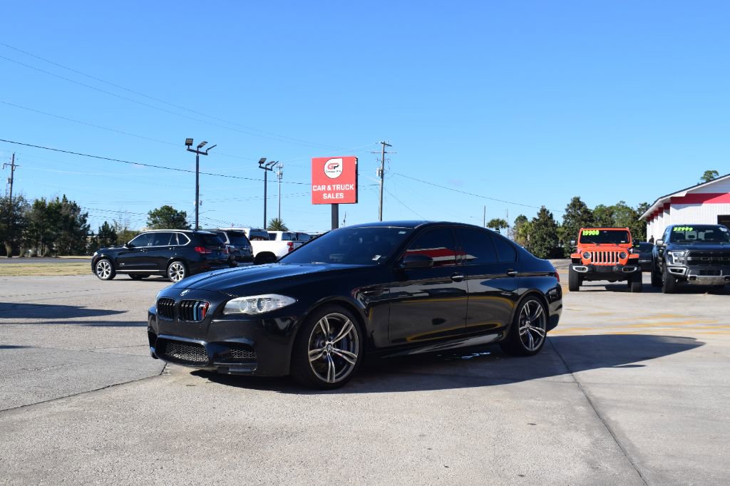 Used 2013 BMW M5 image 1