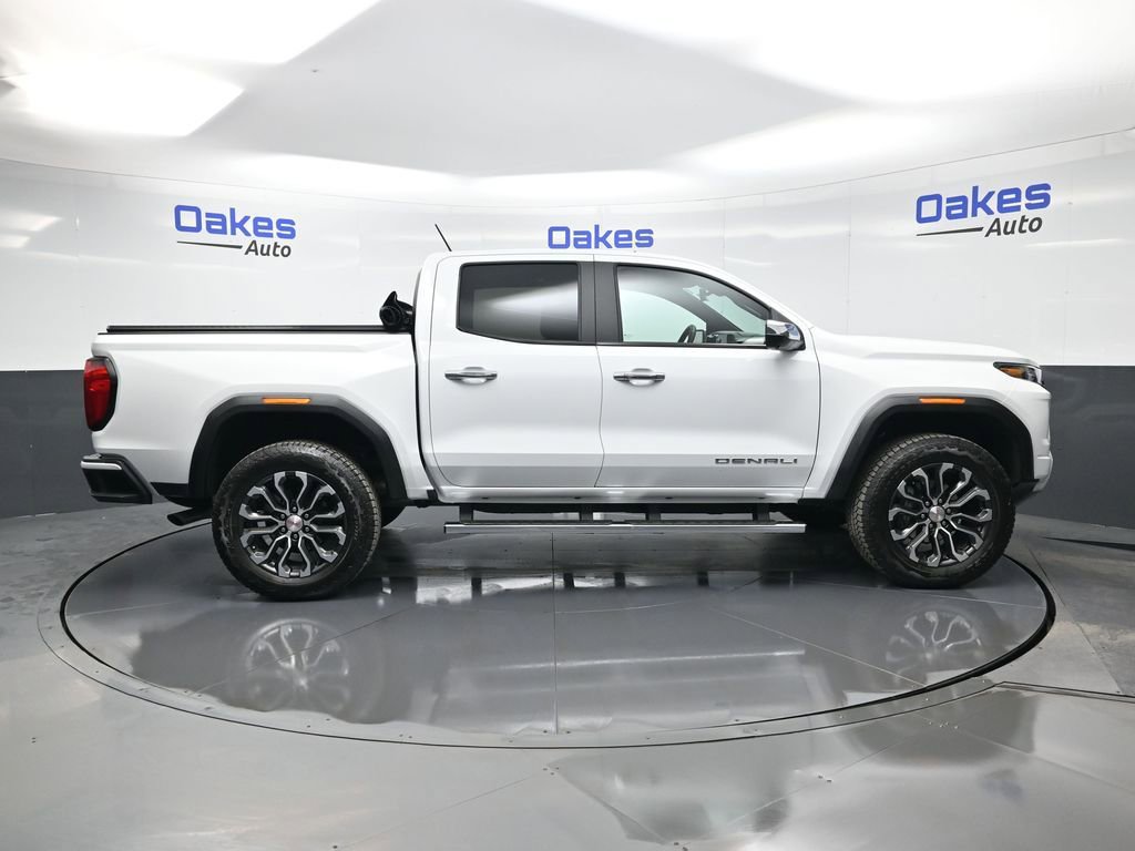 Used 2026 GMC Canyon Denali image 9