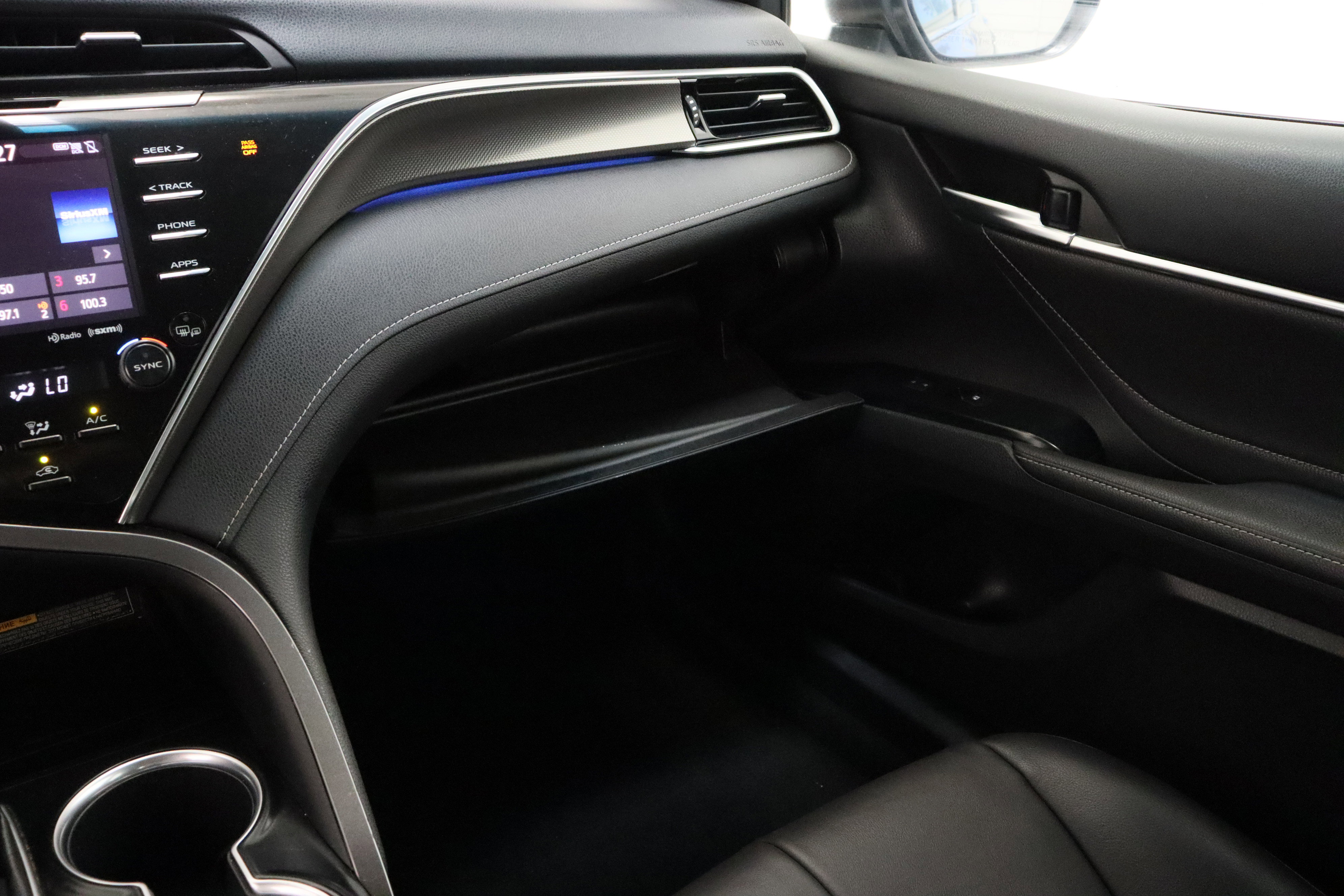 Used 2018 Toyota Camry XSE image 24