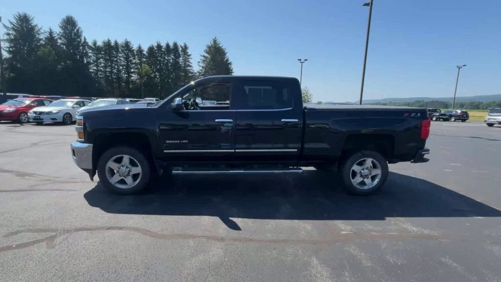 Used 2019 Chevrolet Silverado 2500 LTZ w/ LTZ Plus Package AWD/4WD image 5
