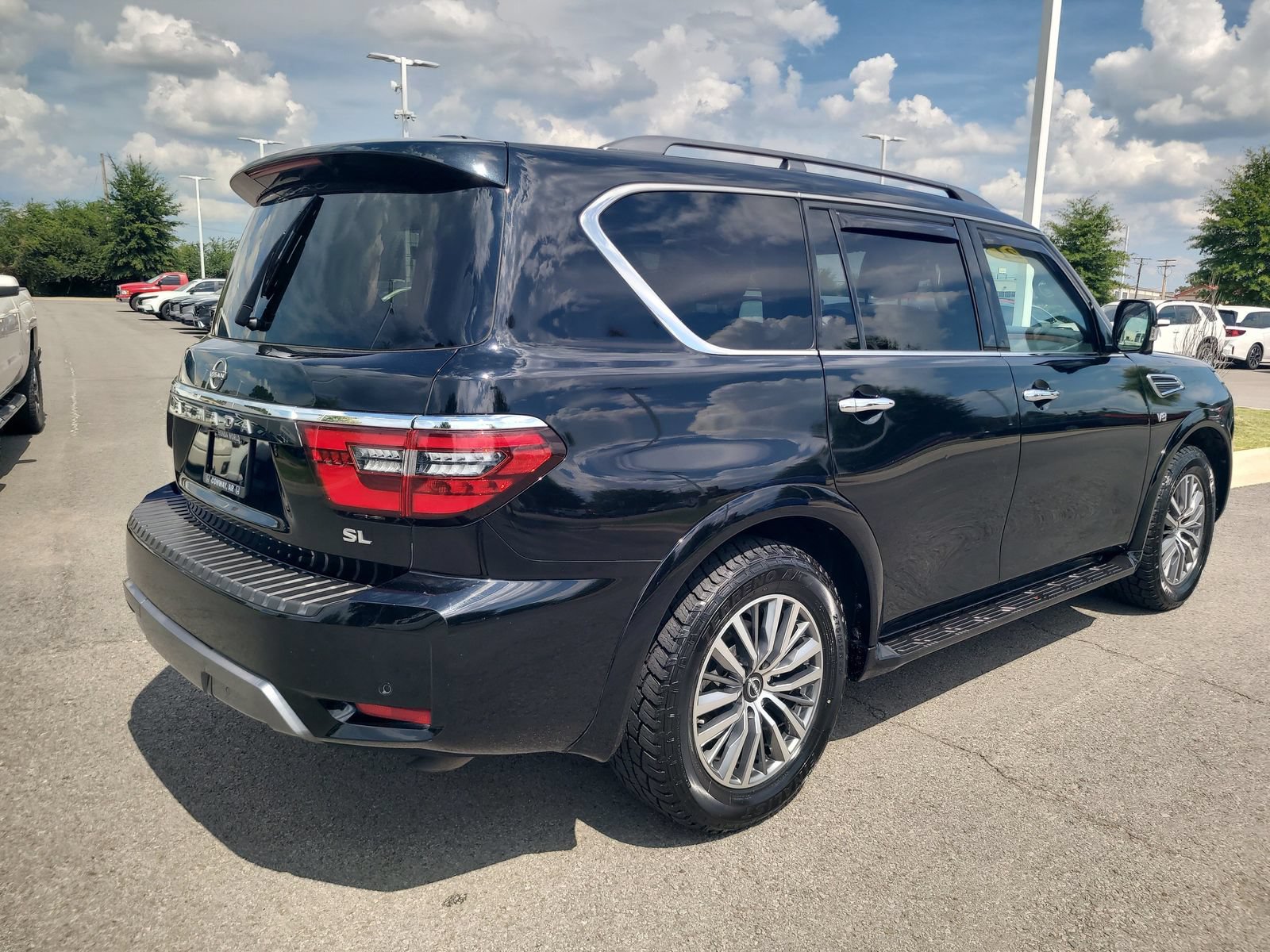 Used 2021 Nissan Armada SL w/ Captain's Chairs Package RWD image 3